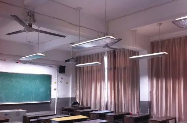 如何选择一款优质的led教室灯